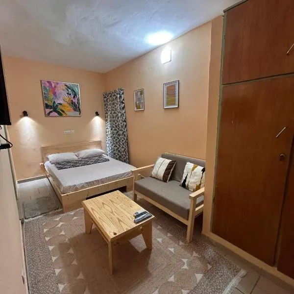 Studio meublé Aéroport cité SIPIM,位于阿比让的酒店