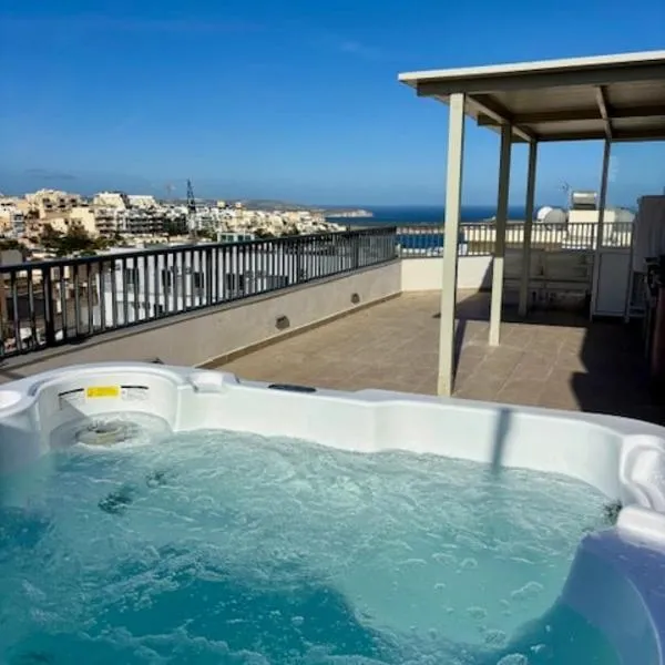 Doni Signature Penthouse with Hot Tub & Views，位于梅利哈的酒店