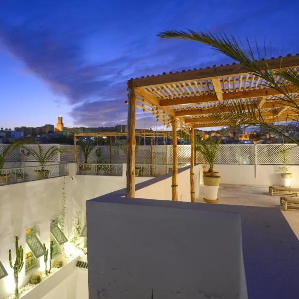 达安东尼亚旅馆，位于苏塞的酒店