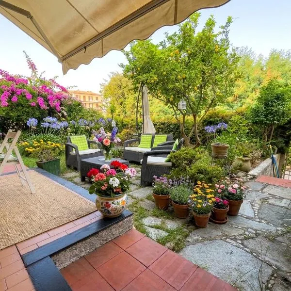 La casa di Giò，位于瓦拉泽的酒店