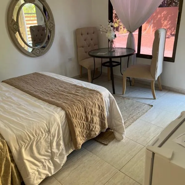 olivias village 1927 ROOM，位于Aguadulce的酒店