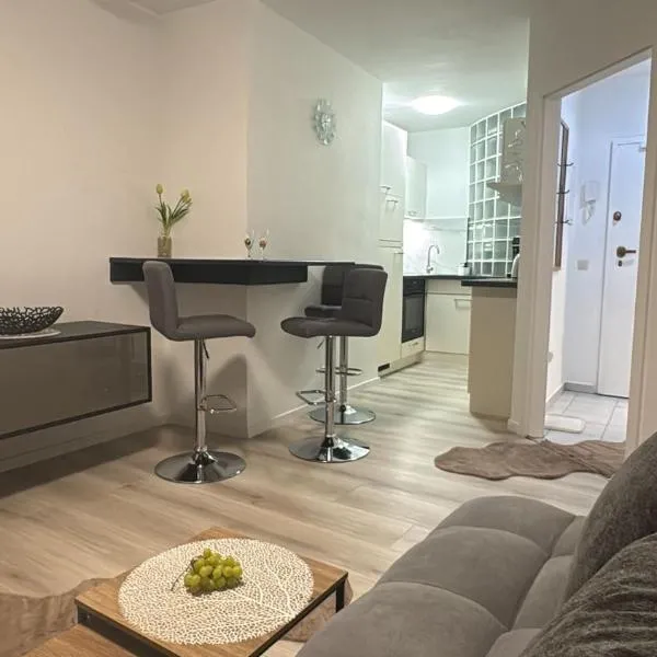 Zentrum Neulengbach, Bahnhofnähe, Ruhig, Balkon, Parkplatz，位于Neulengbach的酒店