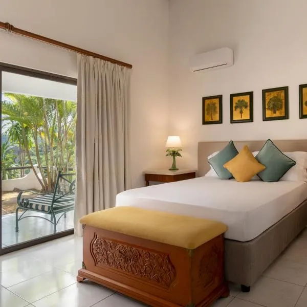Eden's Holiday Villas，位于马埃岛的酒店