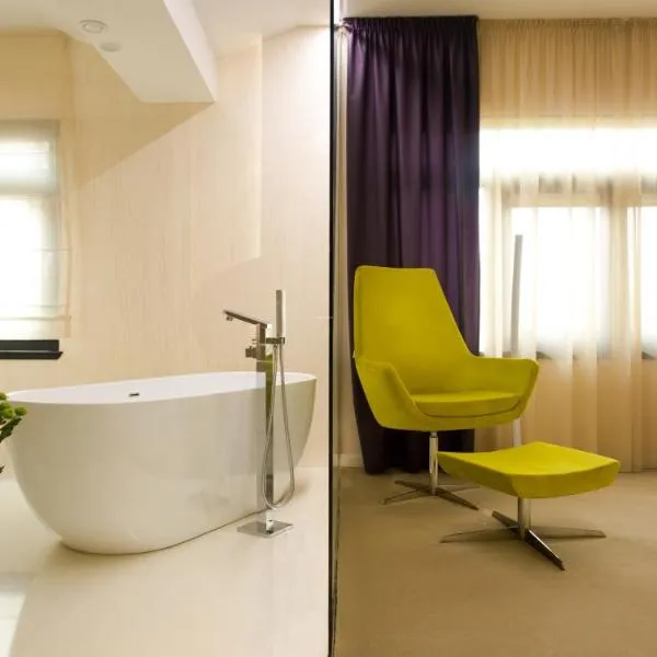 Hotel Vila Class，位于Viile Satu Mare的酒店