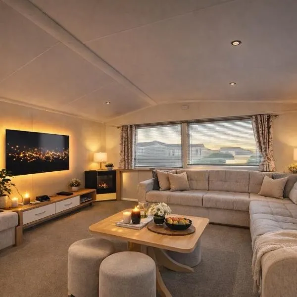 Cozy Family Caravan at Haven Kent Coast，位于Allhallows的酒店