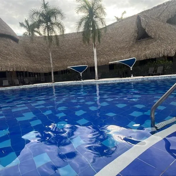 Apartamento con balcón Palma Real - Flandes, Tolima，位于弗兰德斯的酒店