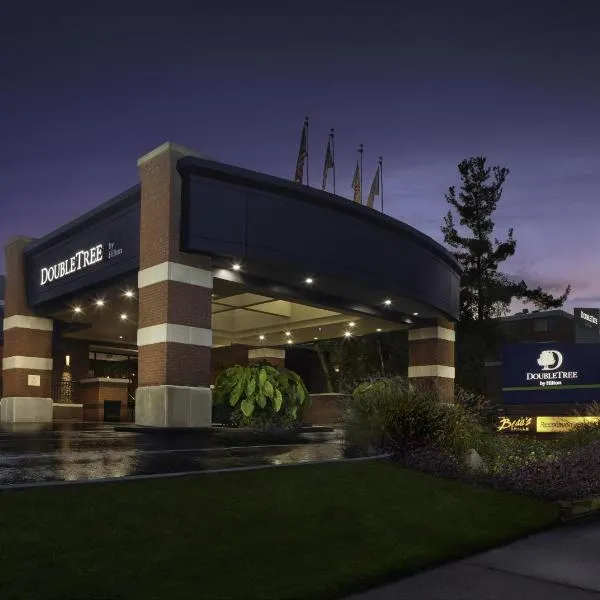 DoubleTree by Hilton Akron Fairlawn，位于费尔劳恩的酒店