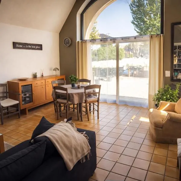 Maison 2 chambres avec parking et jardin 4 pers Figeac，位于菲雅克的酒店