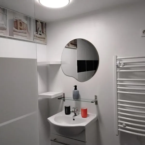 Appartement，位于Lesneven的酒店