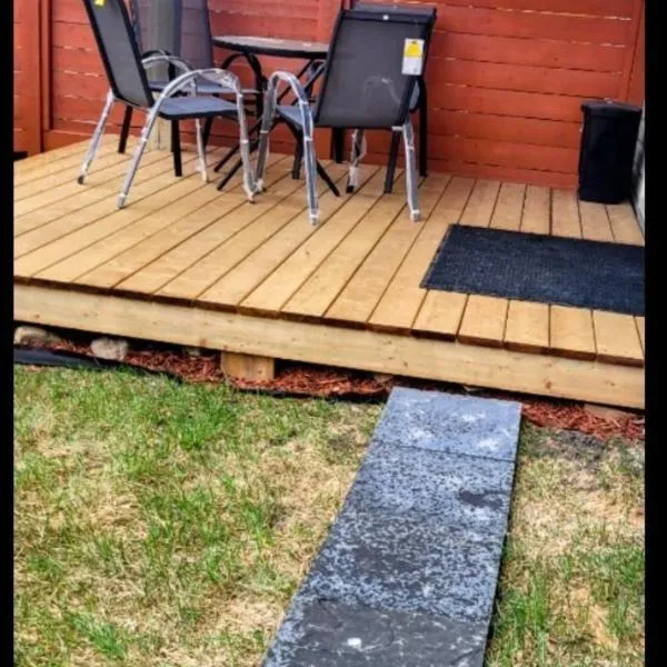 Spacious Basement Suite NW Calgary- 1bedroom 2 guest maximum，位于卡尔加里的酒店