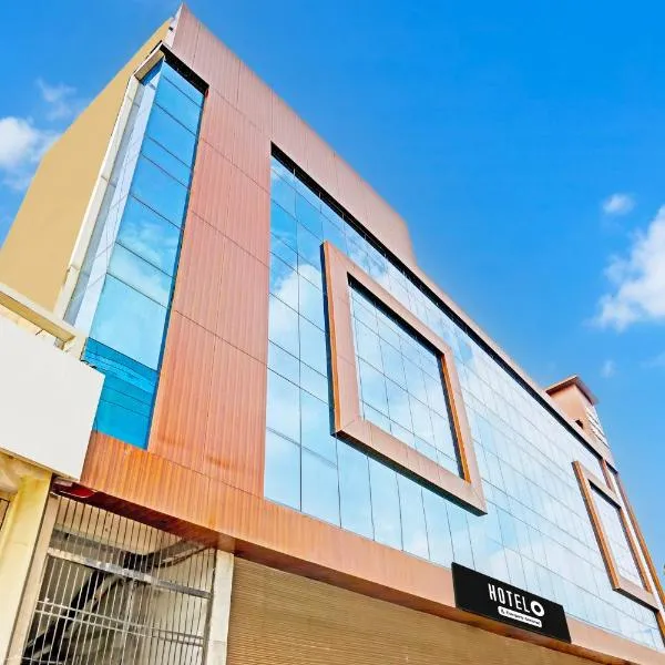 Super Hotel O Raipur，位于赖布尔的酒店