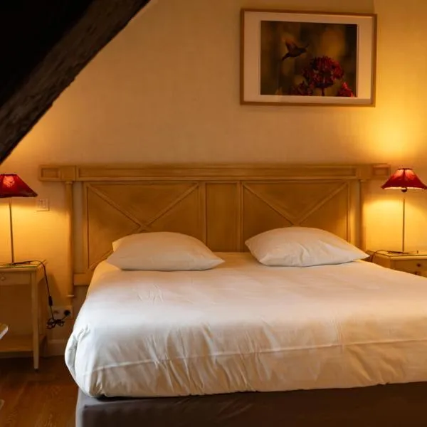 Logis Hôtel L'Orée des Charmes et son restaurant L'évYdenCe，位于Blaisy-Bas的酒店