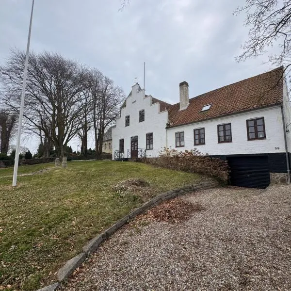 Skelby Præstegård lej 1，位于盖瑟的酒店