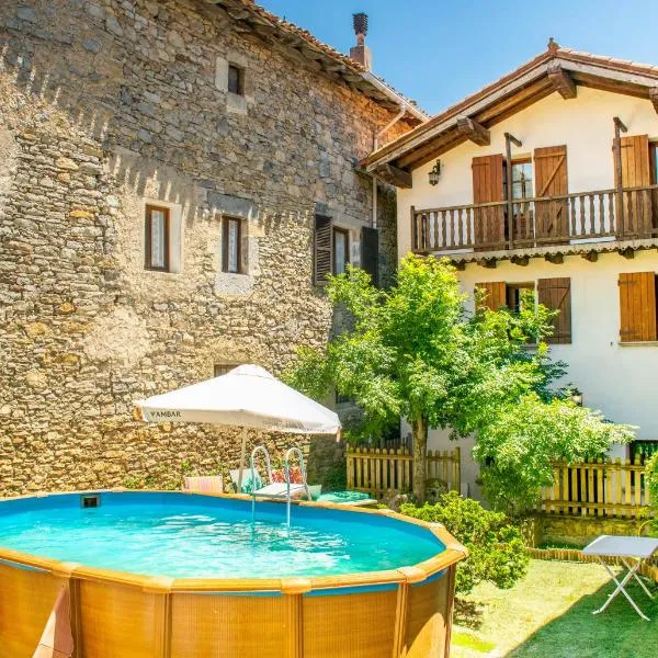 Amplia casa rural en el corazón del valle Ulzama，位于Lizaso的酒店