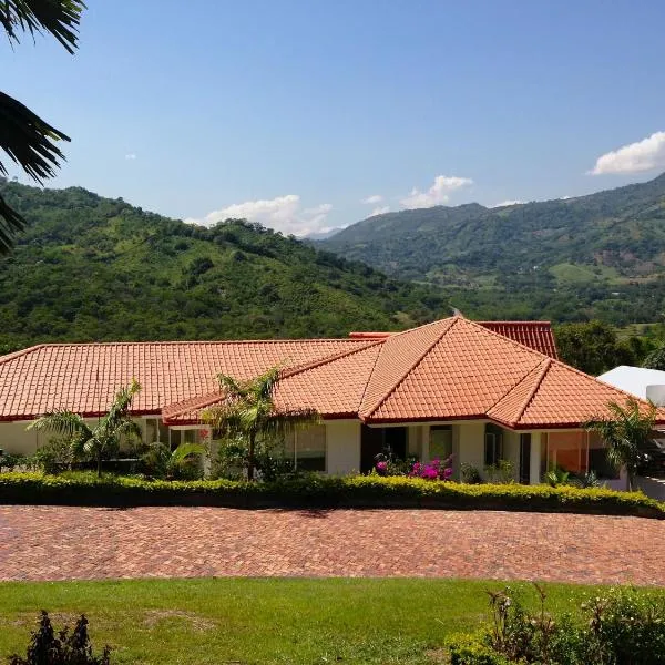 Casa Campestre Condominio Bellavista，位于托比亚的酒店