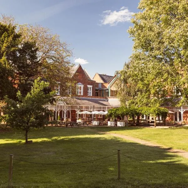 Coulsdon Manor Hotel and Golf Club，位于克罗伊登的酒店