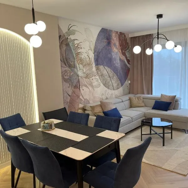 Solaris by Sunny Apartament，位于达尔沃沃的酒店