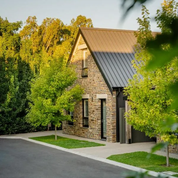 Vale 194 - Luxury Accommodation in McLaren Vale - 5 holiday homes with king size beds，位于麦克拉伦谷的酒店