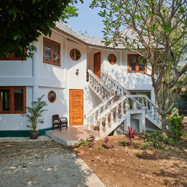 Hotspring Hexagon House，位于拜县的酒店