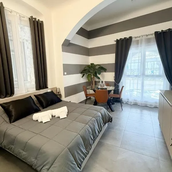 Suite degli Archi - Luxury Suites fronte Acquario con cucina，位于热那亚的酒店