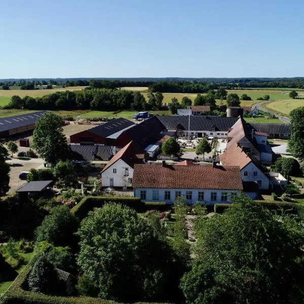 Svabesholms Kungsgårds B&B och Pensionat Stenshuvud，位于奇维克的酒店