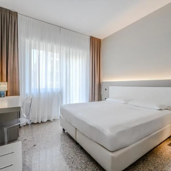 Hotiday Diano Marina，位于迪亚诺马里纳的酒店