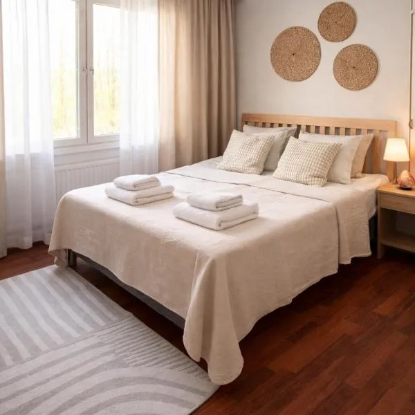 Lahti Vesijärvi Lake Side Life 2-room Apartment with Free Private Parking，位于拉赫蒂的酒店
