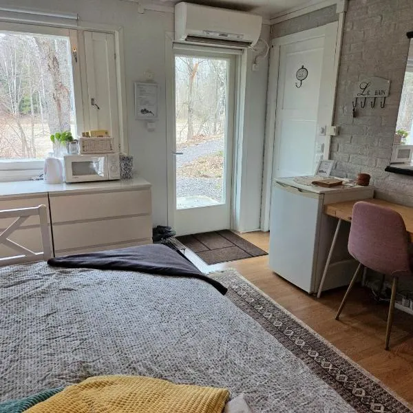 Sydåbacka Guest House, a Room with a Sauna，位于基尔科努米的酒店