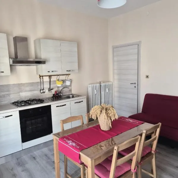 Ca d'la Mondina Apartment，位于韦尔切利的酒店