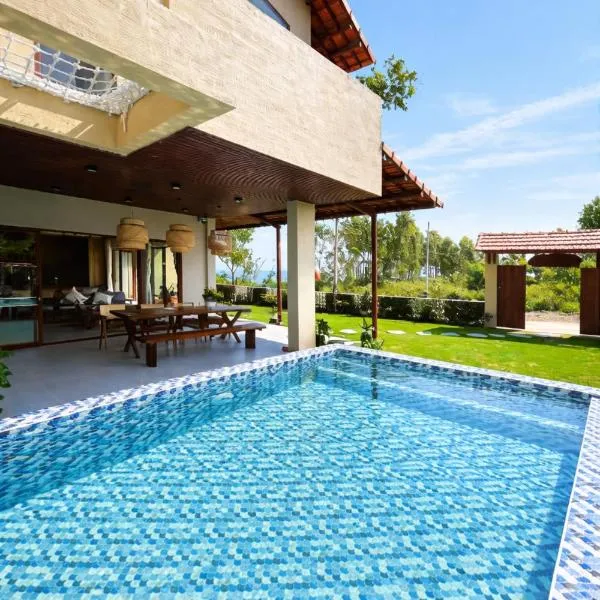 Trạm Seven Retreat House Gành Đá Đĩa Phú Yên，位于Tuy An的酒店