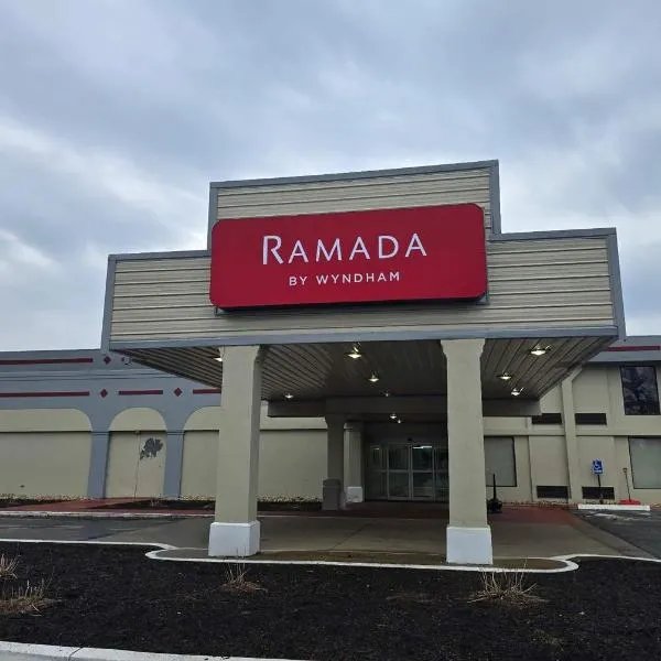 Ramada by Wyndham New Kensington，位于New Kensington的酒店