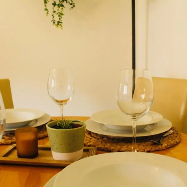 Modern Ground floor 2 Bed Apartment Secure Parking & Perfect for City- CelticEmirates Stadium，位于格拉斯哥的酒店