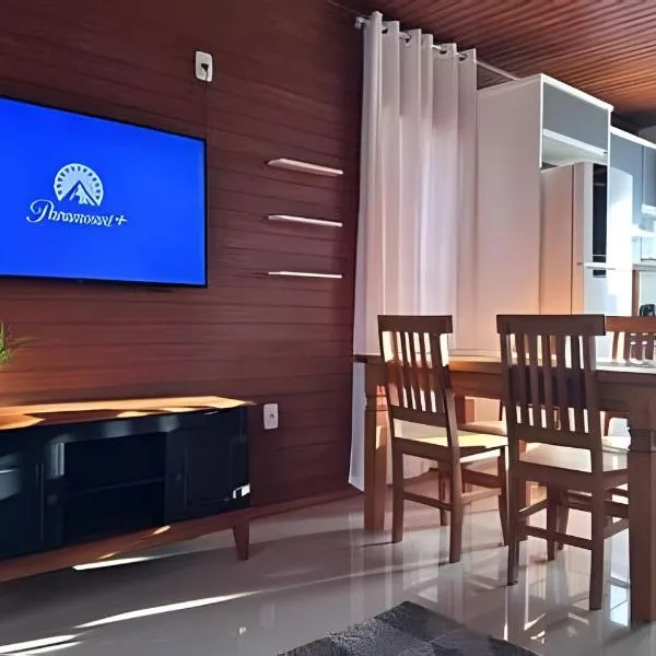 Casa Guarujá 2 em Lages, SC, próxima ao Shoppingi，位于拉热斯的酒店