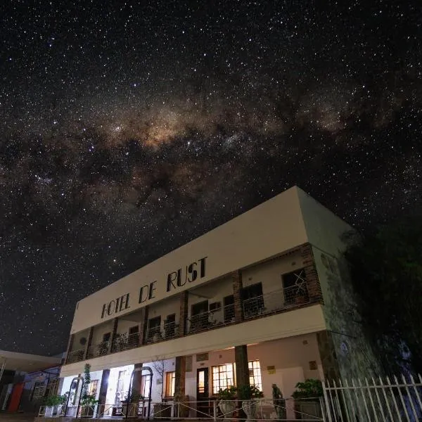 Hotel De Rust，位于De Rust的酒店