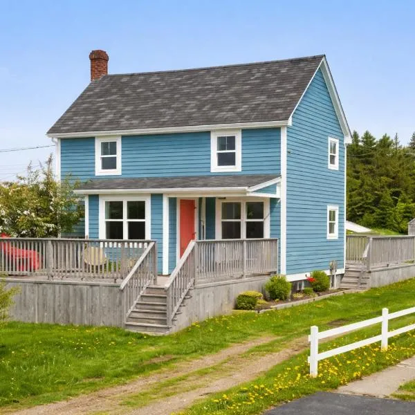 The Salty Turr - Historic Twillingate Home，位于特威林盖特的酒店