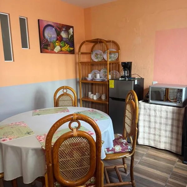 La casita 3 minutes from the center，位于提瓦坎的酒店