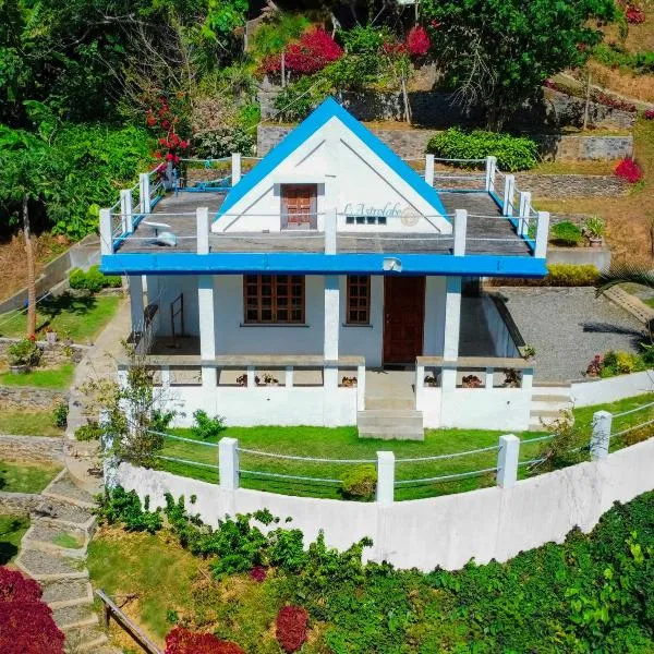 L'Astrolabe - Ocean View Tiny House，位于Baras的酒店