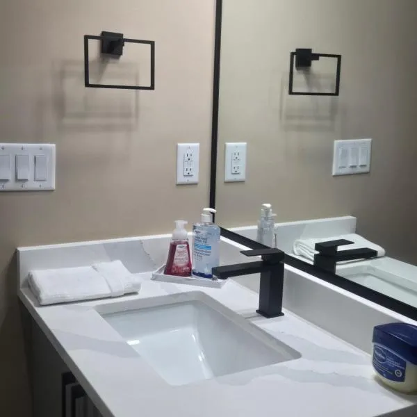 Your Home Away From Home，位于埃德蒙顿的酒店