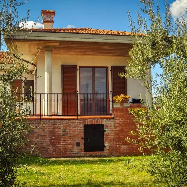 La Casina Del Canneto，位于佩尔吉内-瓦尔达诺的酒店