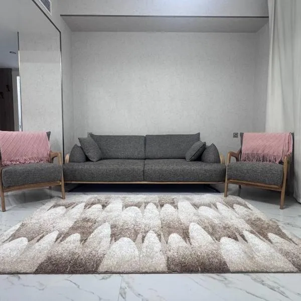 Alvina Private Yard Apartment，位于萨克德佐尔镇的酒店