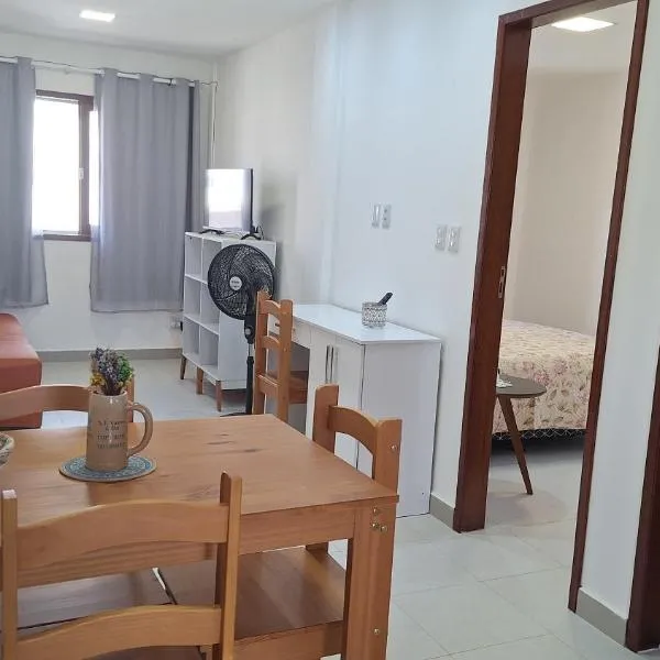 Ap quarto e sala, climatizado e novo em Jacobina，位于雅科比纳的酒店