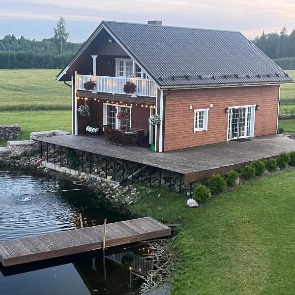 Cozy Sauna House at Sinso Talu，位于Ülejõe的酒店