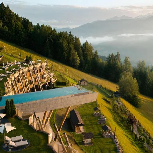 Hotel Hubertus，位于瓦尔道拉的酒店