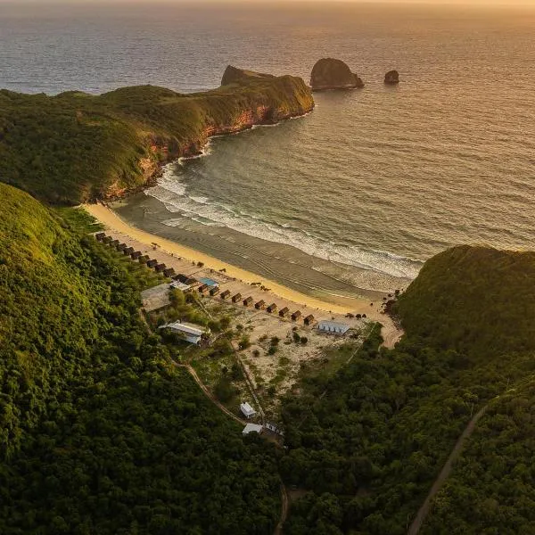 UMARIMBA Beach Lodge，位于Bumbang的酒店
