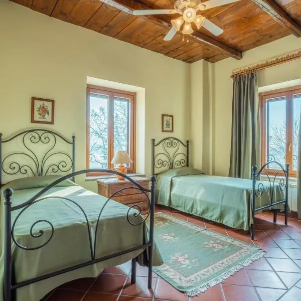 Agriturismo i Due Casini，位于Riano的酒店