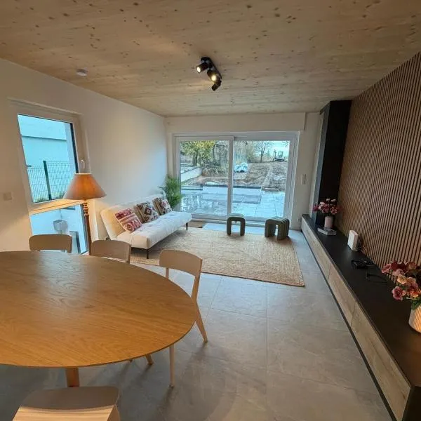 NEW - Mullerthal Basecamp - Sleeps 6，位于博福特的酒店