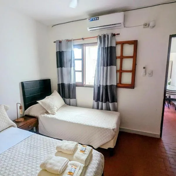 Di Arte 2 - A 200 metros de la Terminal - con Cochera - Complejo privado,位于福尔摩沙的酒店