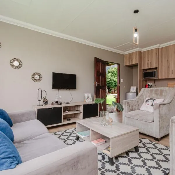 Rams Guest Suite- Private Furnished Home for Long Stays in Henley on Klip，位于Meyerton的酒店