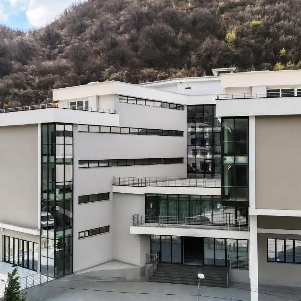 Hotel ERALD，位于Peshkopi的酒店