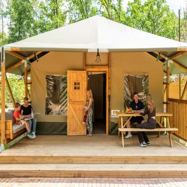 Luxuszelt im Serengeti Park，位于霍登哈根的酒店
